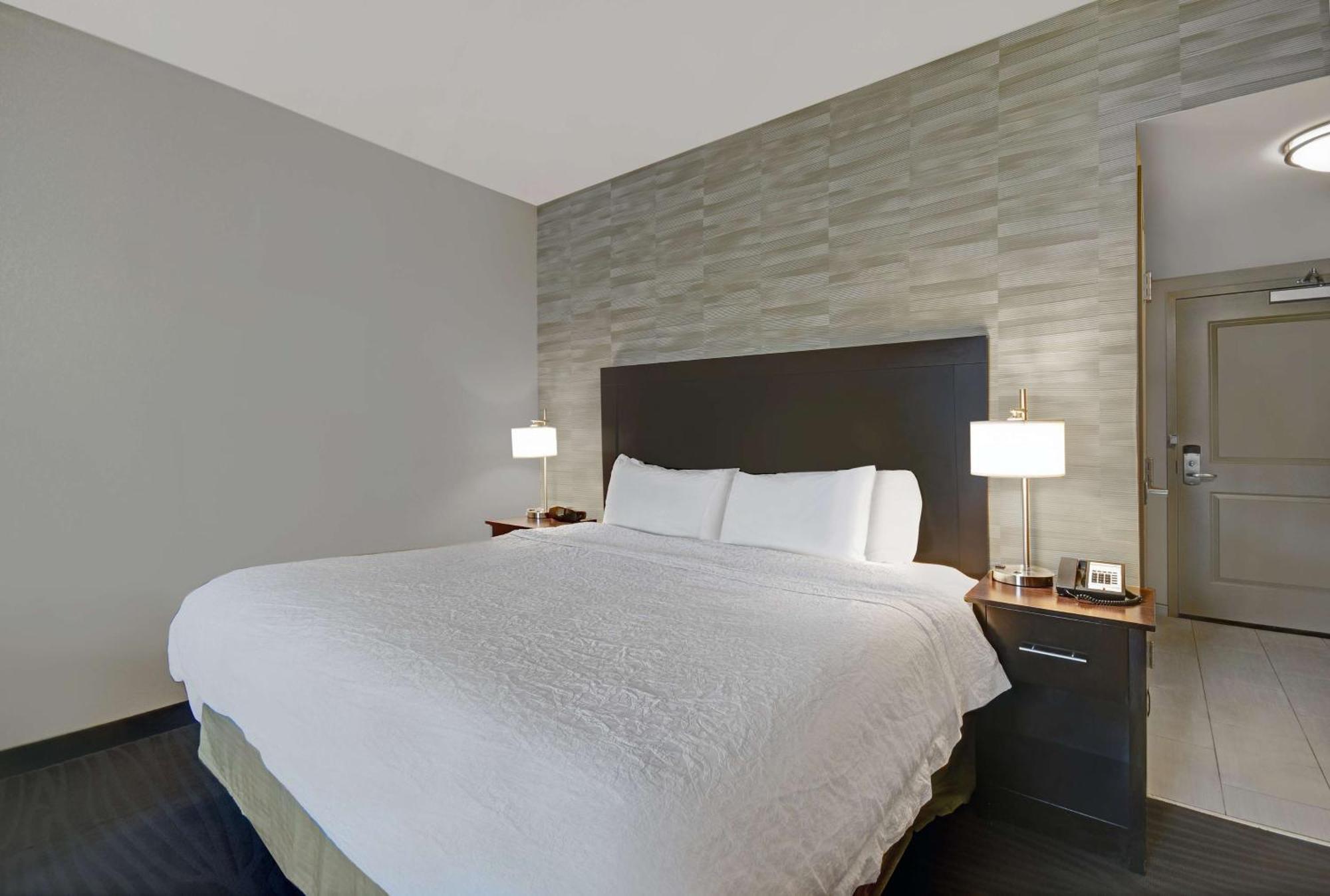 Hampton Inn And Suites Robbinsville Exterior foto